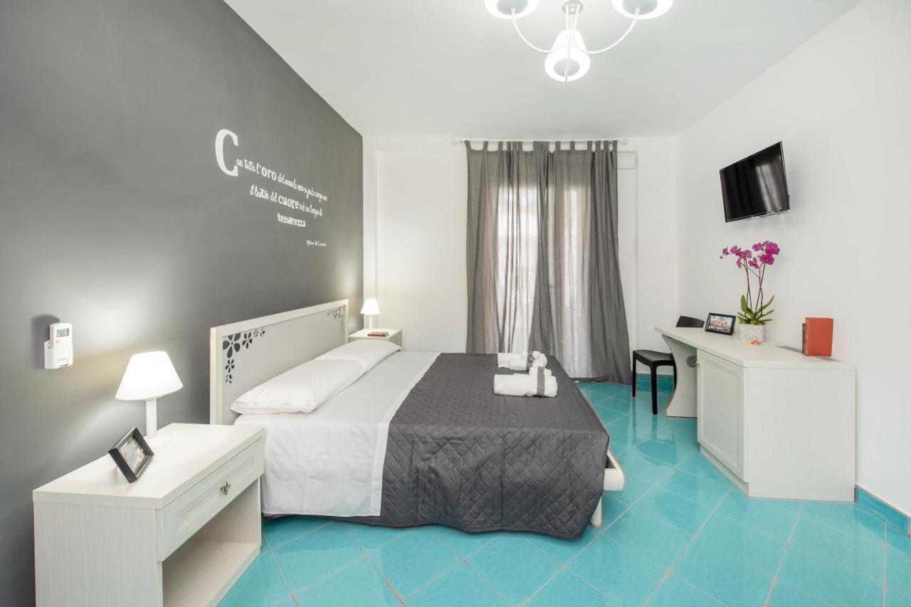 La Casa Del Pozzo Vecchio Bed & Breakfast Procida Exterior photo