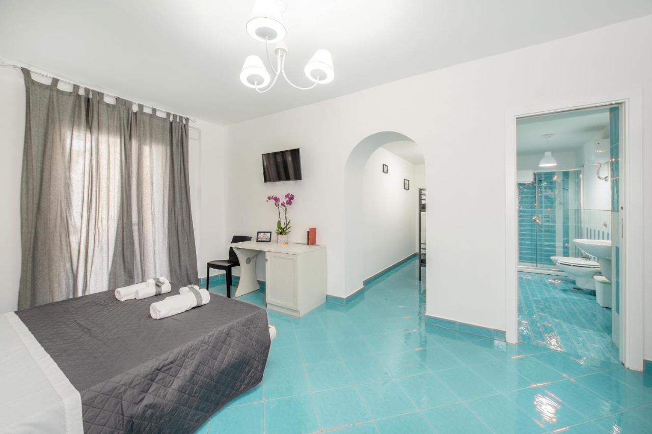 La Casa Del Pozzo Vecchio Bed & Breakfast Procida Exterior photo